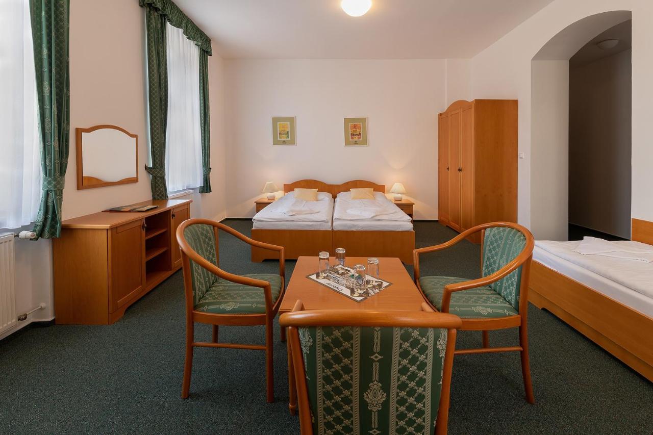 Hotel U Sladka Chodová Planá Exteriör bild