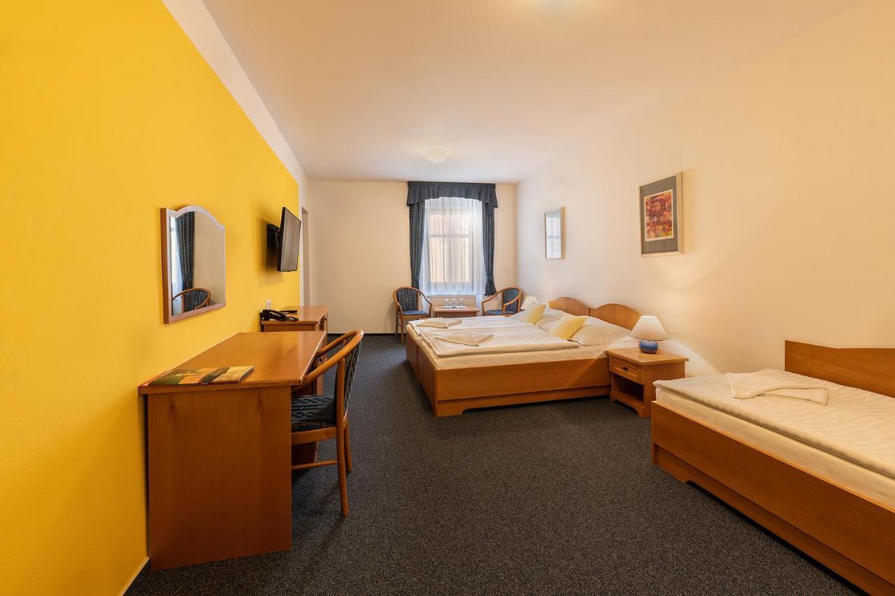 Hotel U Sladka Chodová Planá Exteriör bild